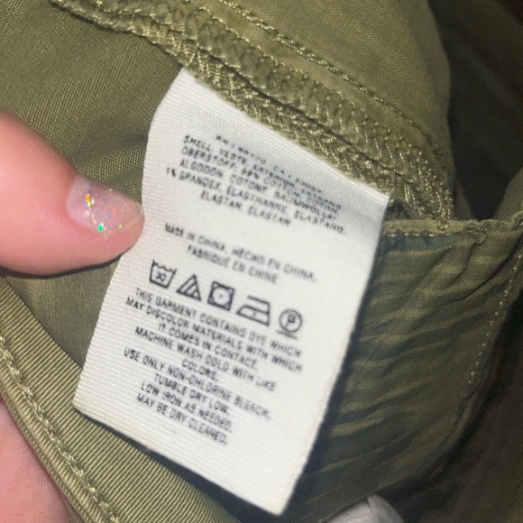 ANTHROPOLOGIE Green Mid-Rise Chino Shorts Size 26 - Picture 3 of 11